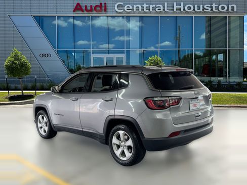 Used 2020 Jeep Compass Latitude image 3