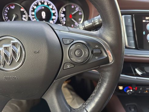 Used 2018 Buick Enclave Avenir w/ Avenir Technology Package image 22