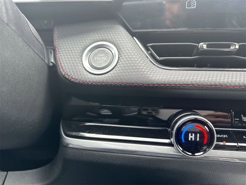 New 2026 Chevrolet Equinox RS image 21