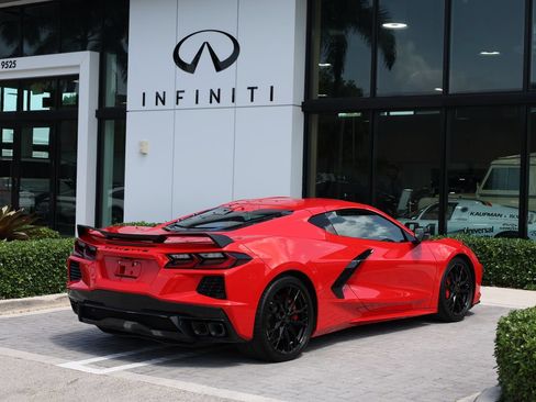 Used 2023 Chevrolet Corvette Stingray Premium Cpe w/ Z51 Performance Package RWD image 5