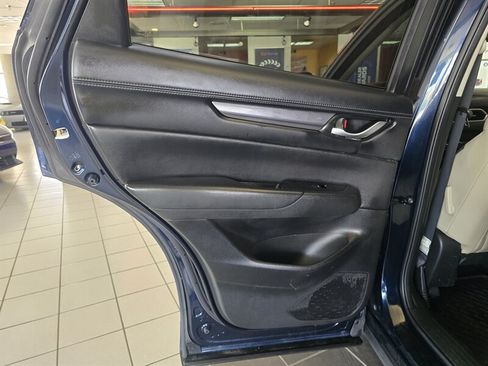Used 2018 MAZDA CX-5 Touring w/ Preferred Equipment Package FWD image 11