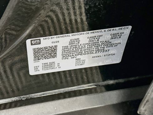 Used 2025 Chevrolet Equinox LT AWD/4WD image 12