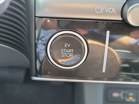 New 2026 Hyundai Ioniq 5 SE image 9