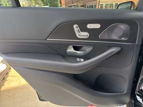 Certified 2025 Mercedes-Benz GLS 450 4MATIC image 18