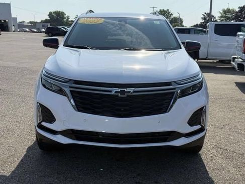 Used 2022 Chevrolet Equinox Premier AWD/4WD image 3