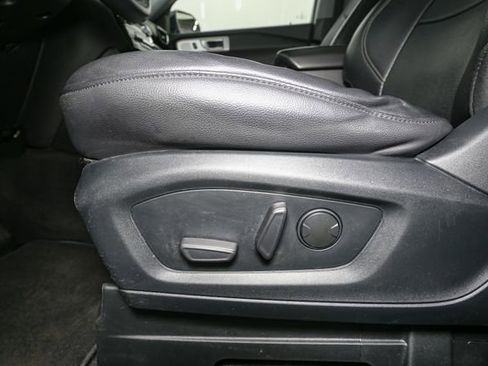 Used 2023 Ford Explorer Limited w/ Limited Technology Package AWD/4WD image 41