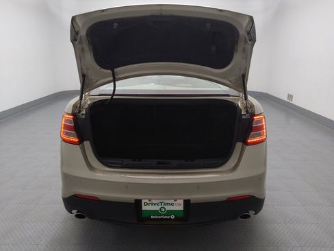 Used 2018 Ford Taurus Limited FWD image 29