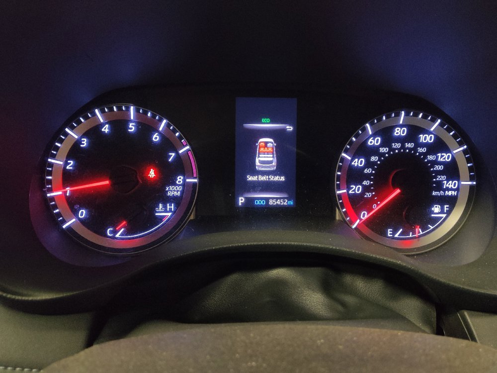 Used 2021 Toyota Highlander LE FWD image 23