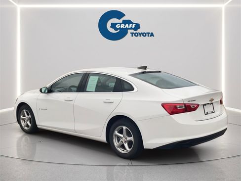 Used 2018 Chevrolet Malibu LS image 15