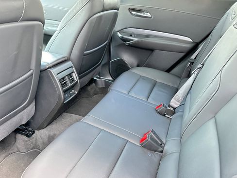 Used 2024 Cadillac XT4 Premium Luxury image 13