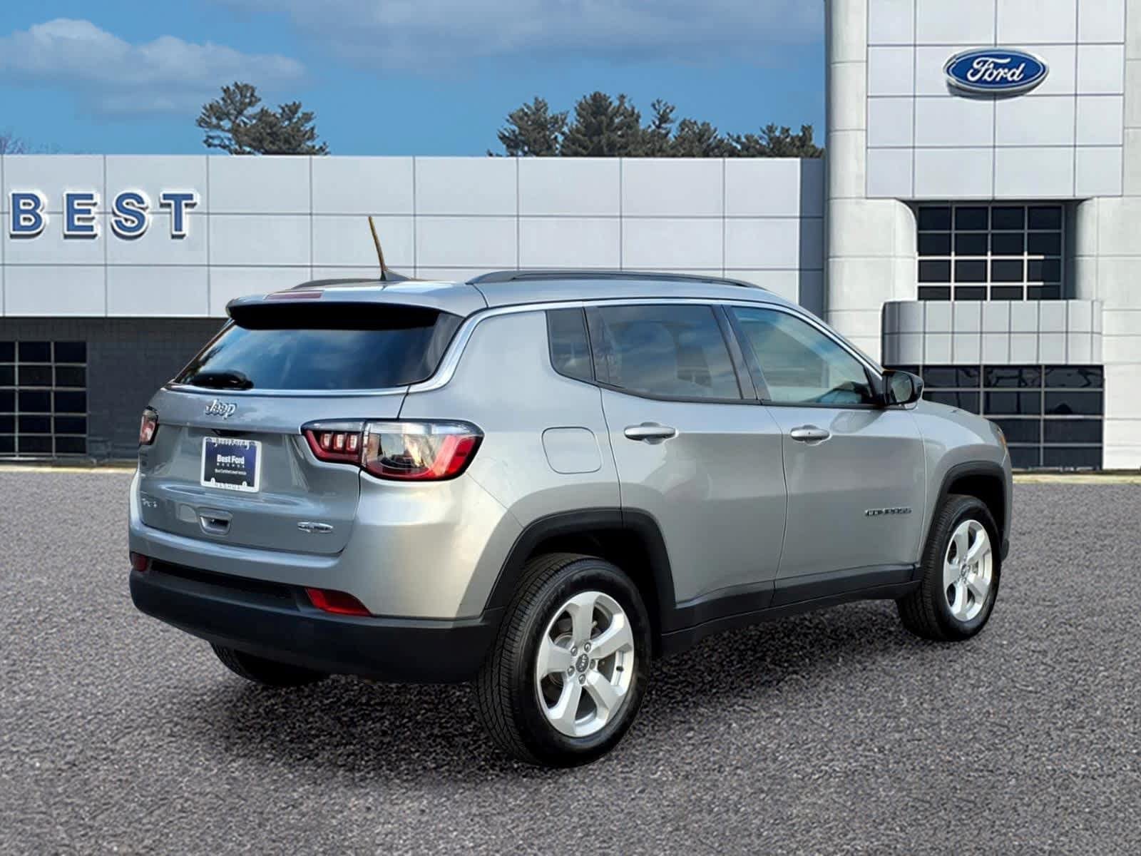 Used 2021 Jeep Compass Latitude w/ Convenience Group AWD/4WD image 7
