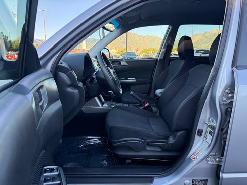 Used 2012 Subaru Forester 2.5X w/ Alloy Wheel Pkg AWD/4WD image 12
