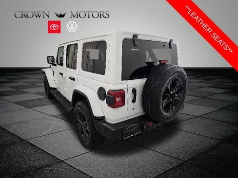 Used 2020 Jeep Wrangler Unlimited Sahara AWD/4WD image 4