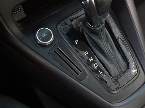 Used 2016 Ford Focus SE FWD image 40