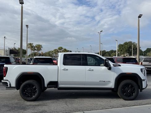 New 2026 GMC Sierra 2500 AT4 w/ AT4 Premium Plus Package AWD/4WD image 4