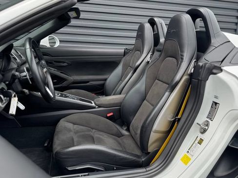Certified 2021 Porsche 718 Boxster Spyder w/ Light Design Package RWD image 5