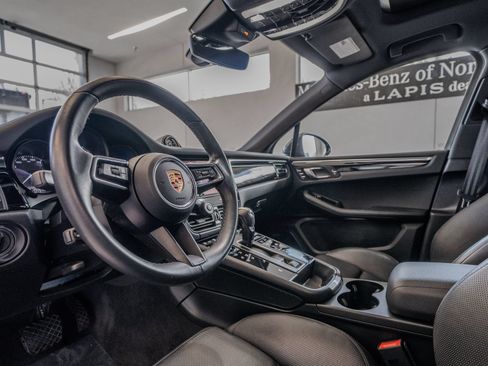 Used 2023 Porsche Macan AWD/4WD image 6