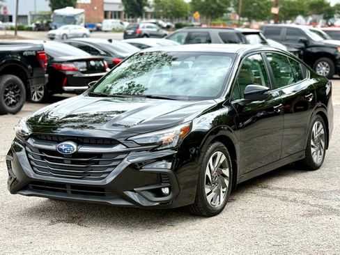 Used 2025 Subaru Legacy Limited AWD/4WD image 2
