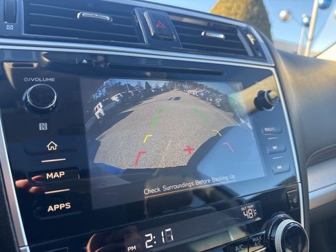 Used 2018 Subaru Outback 2.5i Premium image 12