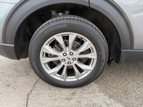 Used 2023 Ford Explorer XLT w/ Equipment Group 202A image 33