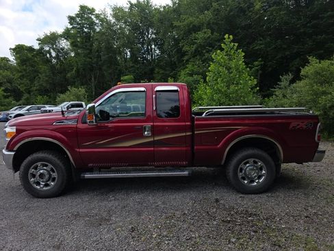 Used 2013 Ford F250 XLT w/ XLT Premium Pkg AWD/4WD image 7