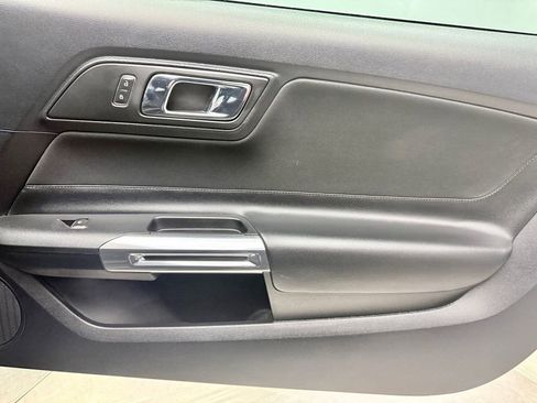 Used 2015 Ford Mustang GT image 16