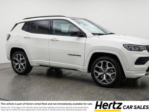 Used 2025 Jeep Compass Limited AWD/4WD image 1