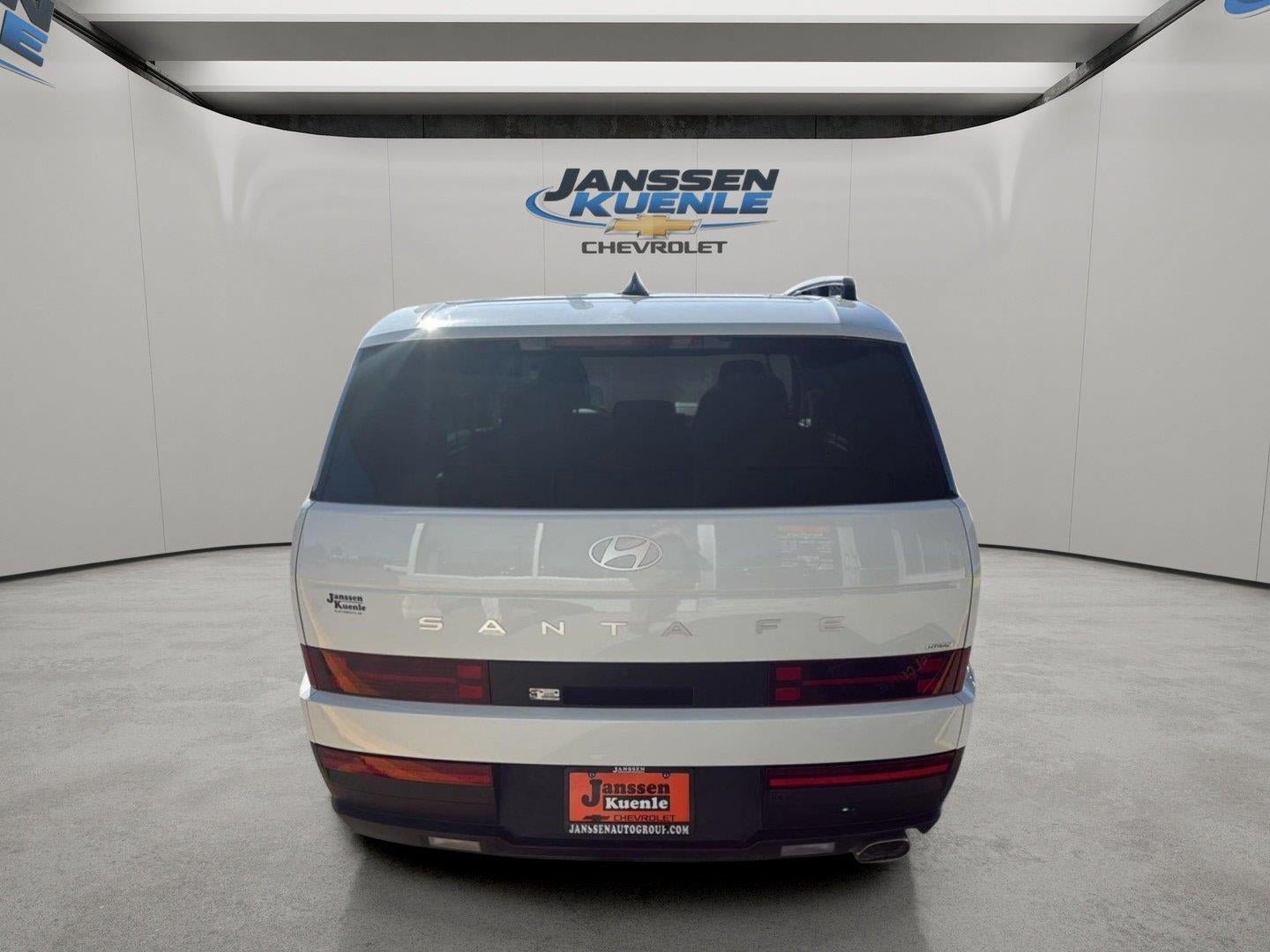 Used 2025 Hyundai Santa Fe SEL AWD/4WD image 6