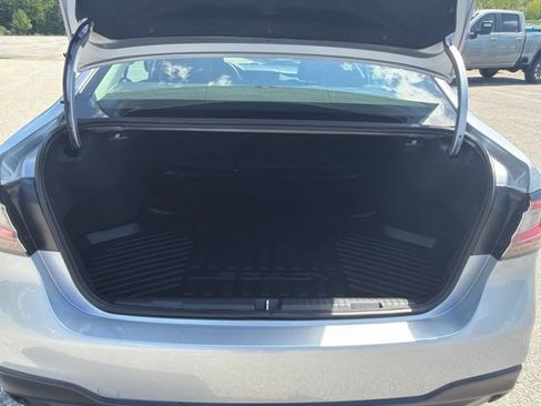 Used 2024 Subaru Legacy Premium AWD/4WD image 6