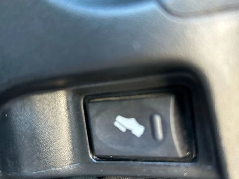 Used 2022 RAM 3500 Big Horn w/ Level C Equiment Group image 36