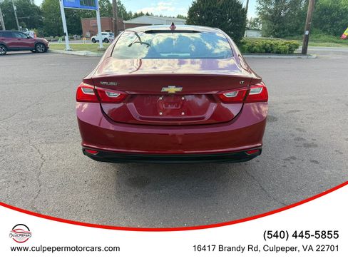 Used 2017 Chevrolet Malibu LT FWD image 4