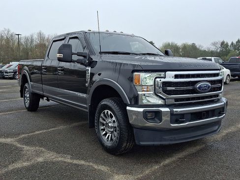 Used 2022 Ford F250 Lariat w/ Lariat Value Package AWD/4WD image 2