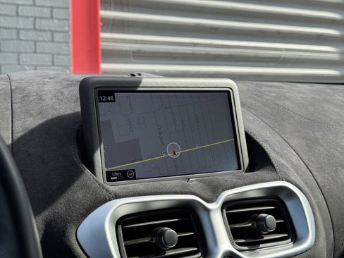 Used 2020 Aston Martin V8 Vantage Coupe image 24