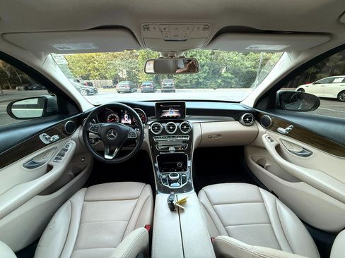 Used 2018 Mercedes-Benz C 300 Sedan image 7