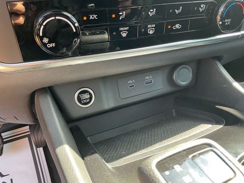 Used 2023 Nissan Rogue S FWD image 24