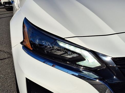 Certified 2025 Nissan Altima 2.5 S image 9