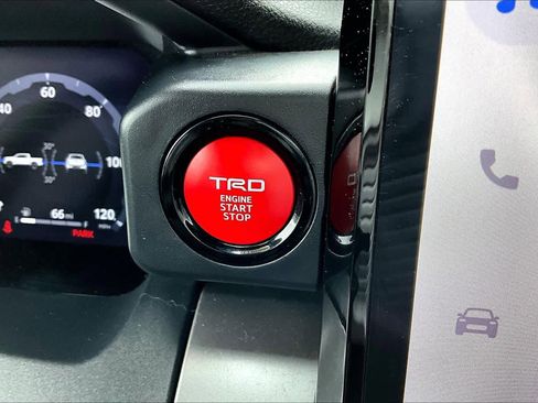 Used 2024 Toyota Tacoma TRD Sport image 33