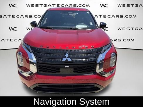 Used 2023 Mitsubishi Outlander SE Black Edition FWD image 2