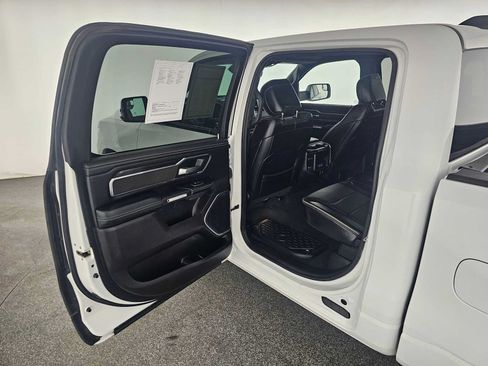Used 2024 RAM 1500 Laramie AWD/4WD image 15