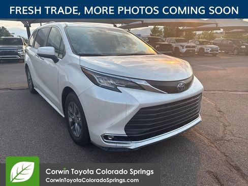 Used 2023 Toyota Sienna XLE w/ XLE Plus Package AWD/4WD image 1