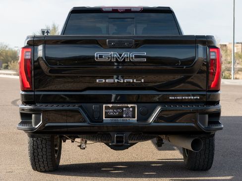 Used 2024 GMC Sierra 3500 Denali Ultimate AWD/4WD image 10