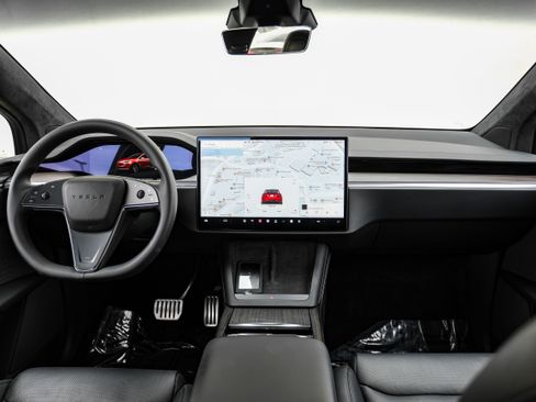 Used 2024 Tesla Model X AWD/4WD image 11