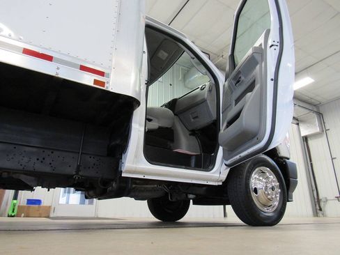 Used 2022 Ford E-350 and Econoline 350 Super Duty w/ Power Windows & Locks Group RWD image 22