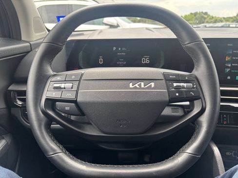 Used 2026 Kia Sportage LX FWD image 27