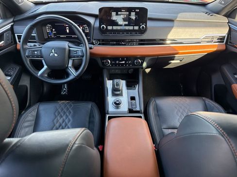 Used 2022 Mitsubishi Outlander SEL image 16