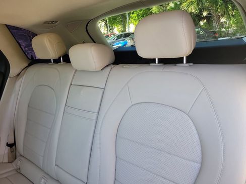 Used 2020 Mercedes-Benz GLC 300 4MATIC image 18