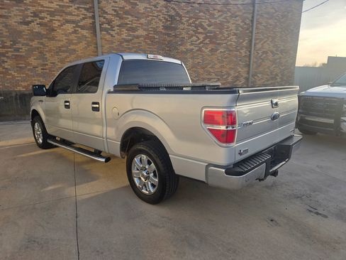Used 2014 Ford F150 XLT w/ XLT Chrome Package image 5