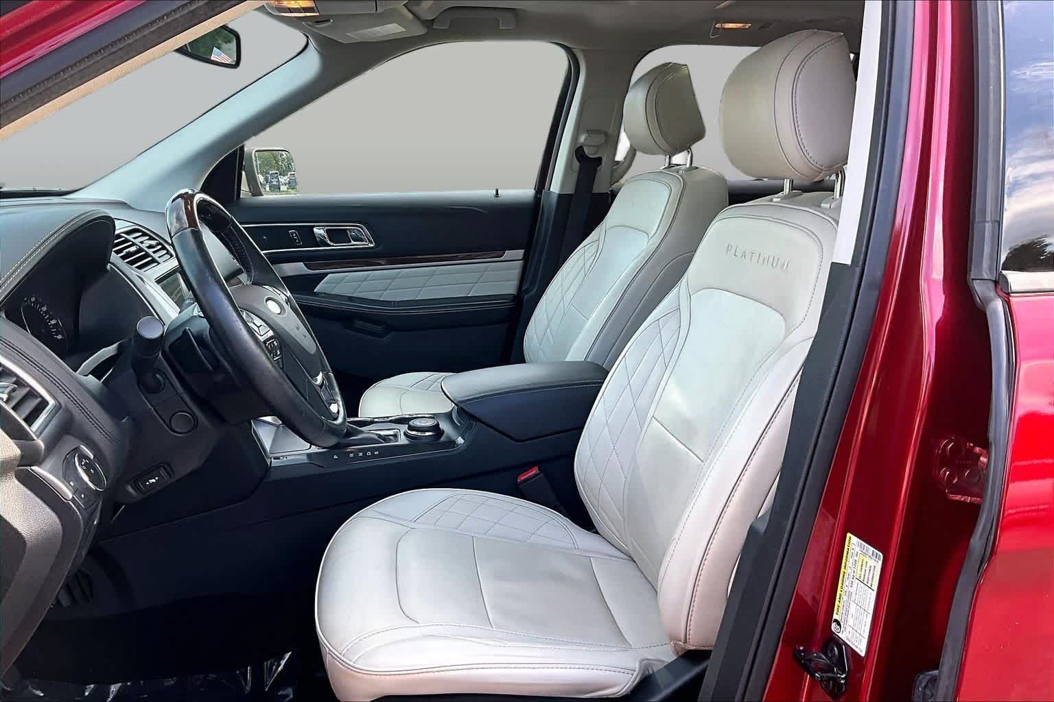 Used 2017 Ford Explorer Platinum AWD/4WD image 8
