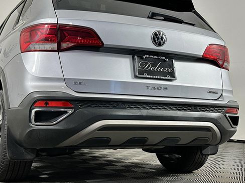 Used 2022 Volkswagen Taos SEL w/ Panoramic Sunroof Package image 26