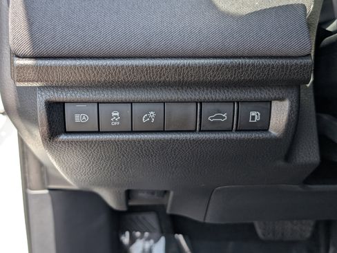 Used 2025 Toyota Camry LE FWD image 20